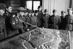 Bild 101I-295-1561-04