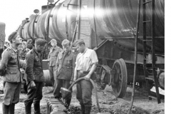 Bild 101I-186-0166-02A